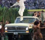 Super Bowl 2026 : Bad Bunny marque l’histoire de la NFL avec un show aussi spectaculaire que symbolique – Vogue France
